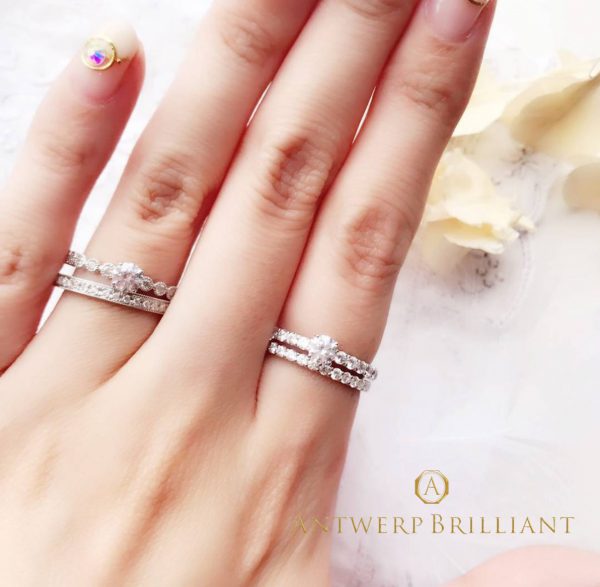 銀座で人気のシンプルで大人かわいい、プラチナとダイヤモンドラインが美しいハーフエタニティのD—line starの婚約指輪と結婚指輪