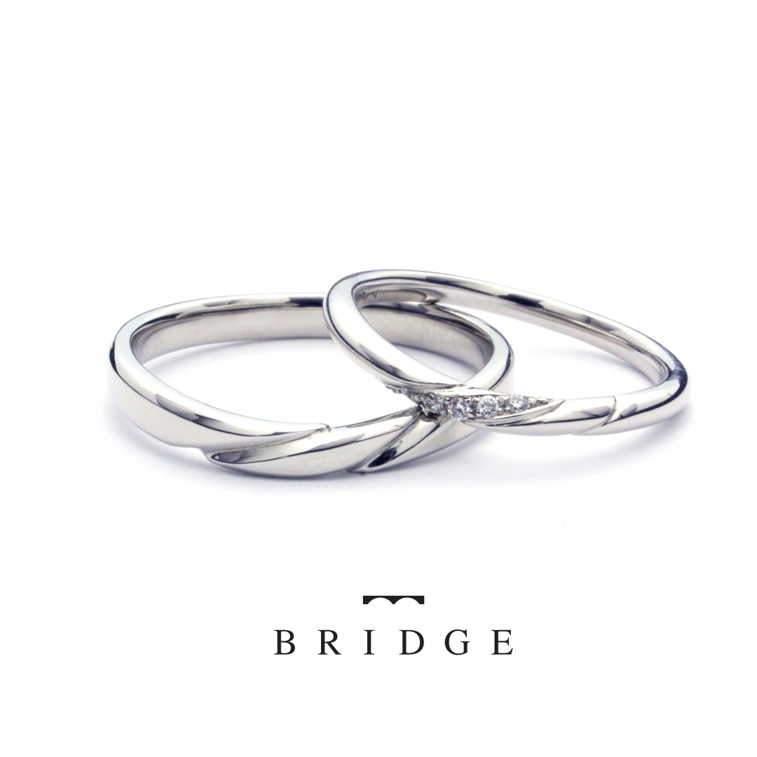 ブリッジ銀座の毛婚指輪ゆきどけは男女で幅の違うフォルムをコンセプトで新しいタイプのマリッジリングです