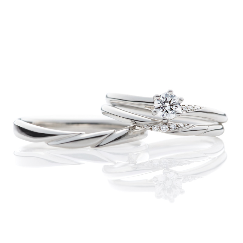 おしゃれでかわいい細みの結婚指輪と婚約指輪の重ね付け
ゆきどけ
結婚指輪を買うならブリッジ銀座(BRIDGE)
