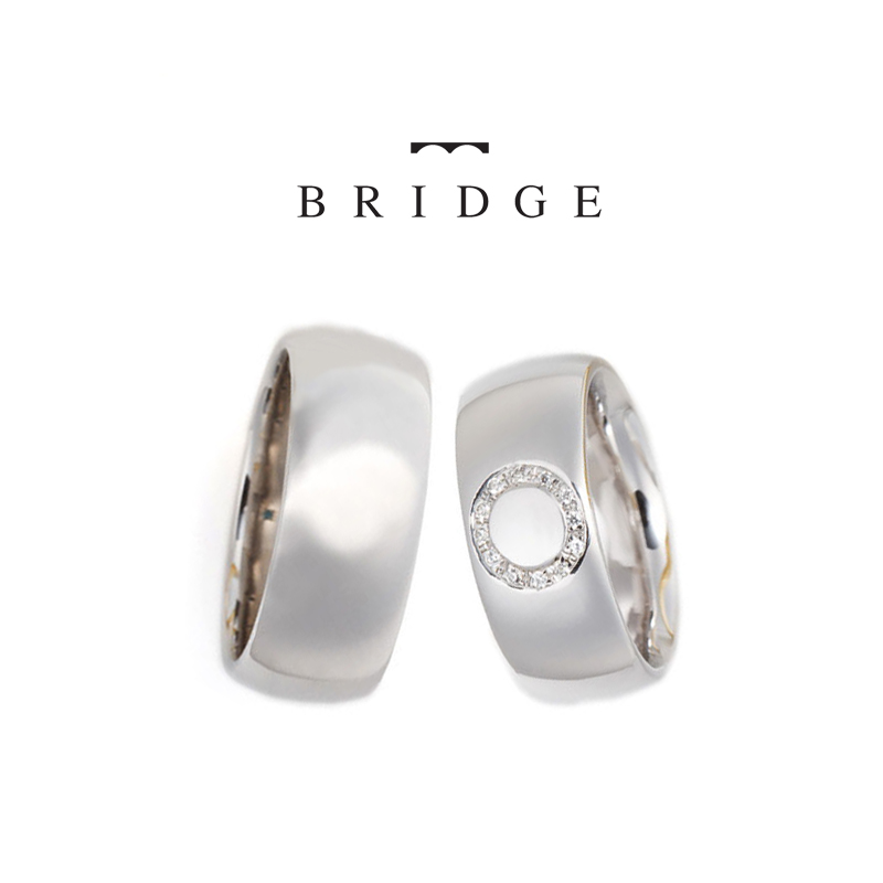 太めのマリッジリグをお探しの方にオススメの８㎜幅のプラチナ結婚指輪です