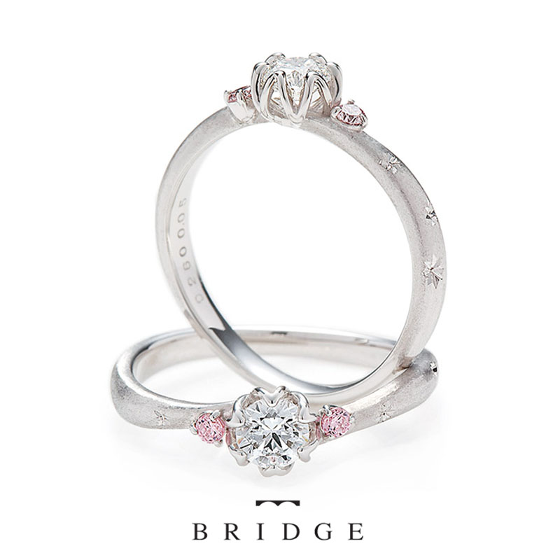 ピンクダイヤモンドがカワイイ春の妖精は雪割草など春の福寿草がモチーフの婚約指輪ブリッジ銀座でも人気が高い