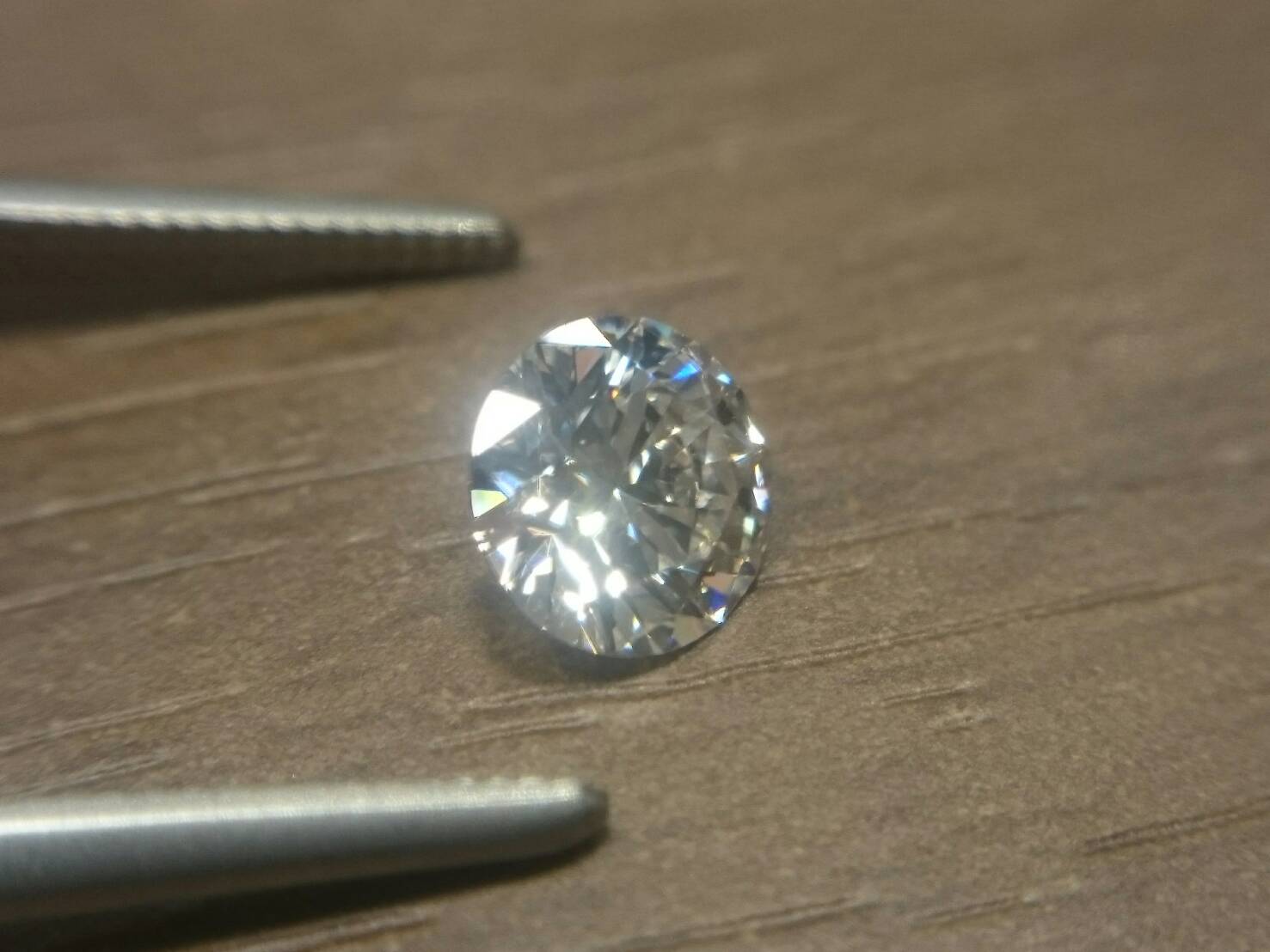 ダイヤモンドは伝説の宝石ダイヤモンドインダイヤモンド