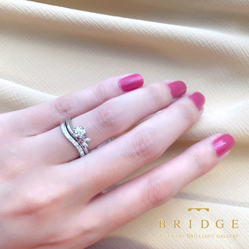 椿の花がモチーフのエンゲージリング婚約指輪は花言葉を託して贈るブリッジ銀座東京BRIDGE
