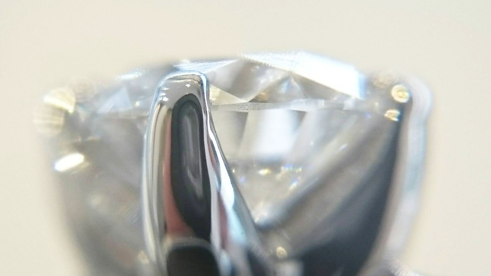 ポリッシングガードルで美しく仕上げられたダイヤモンドのガードル