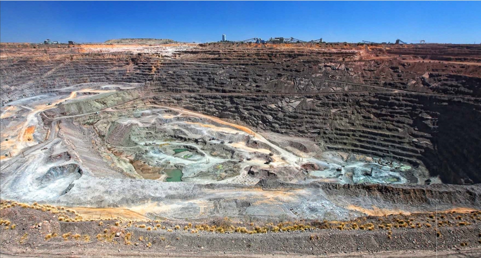世界最高品質の原石が採掘されるジュワネング鉱山