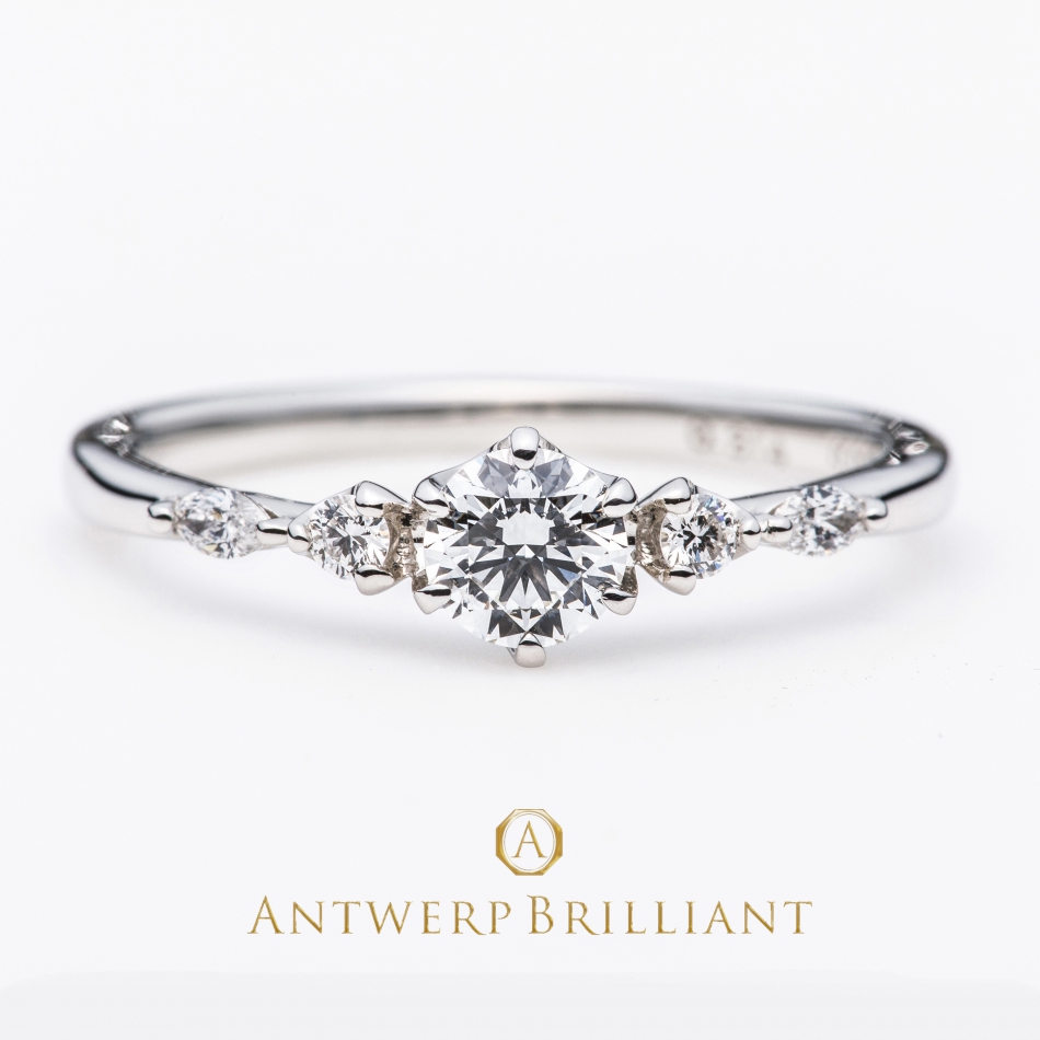 AntwerpBrilliantで人気のプラチナシンプルストレートのメレダイヤモンドの婚約指輪FiveStarは 華やかなエンゲージリング
