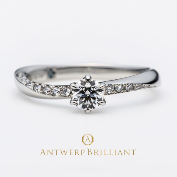 指を細く長く魅せてくれるダイヤモンドラインが人気の婚約指輪ギャラクシー