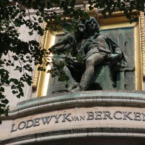 ベルケム・ルドヴィックバンベルケムは15世紀にベルギーブルージュで活躍した伝説のダイヤモンド研磨師