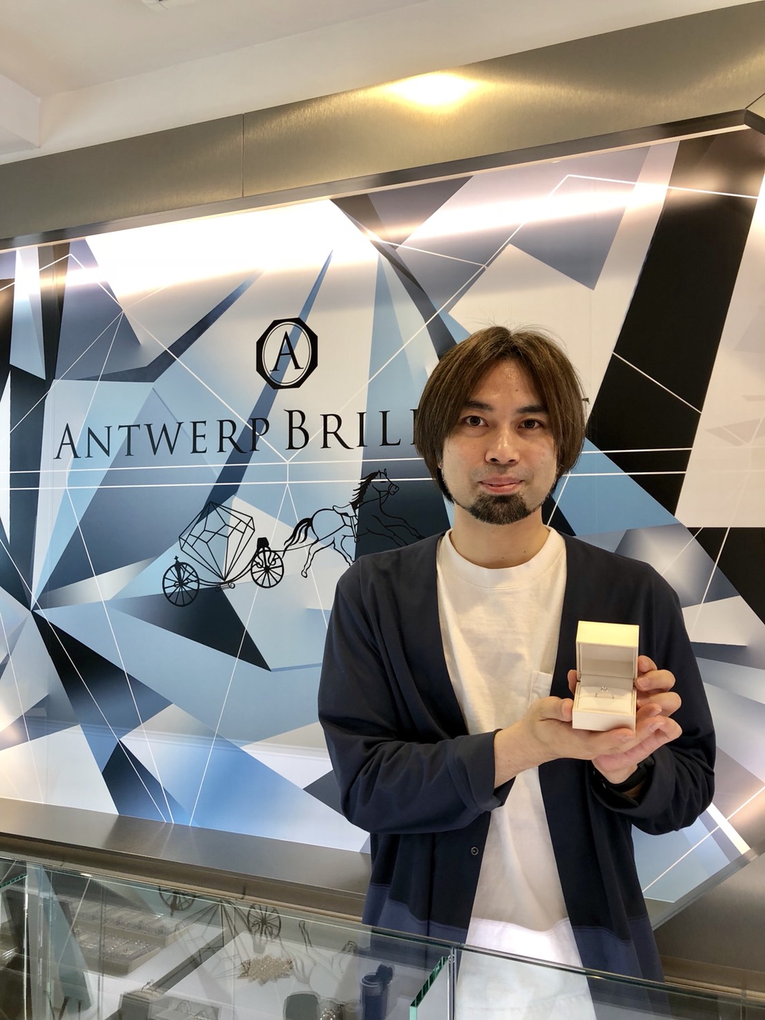 ダイヤモンドのルーツが分かるお店にこだわりました。