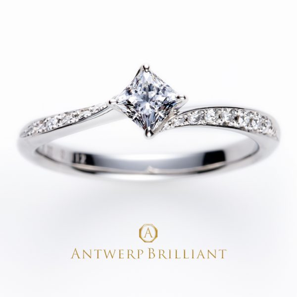 銀座で人気の四角いダイヤモンド・プリンセスカットの婚約指輪