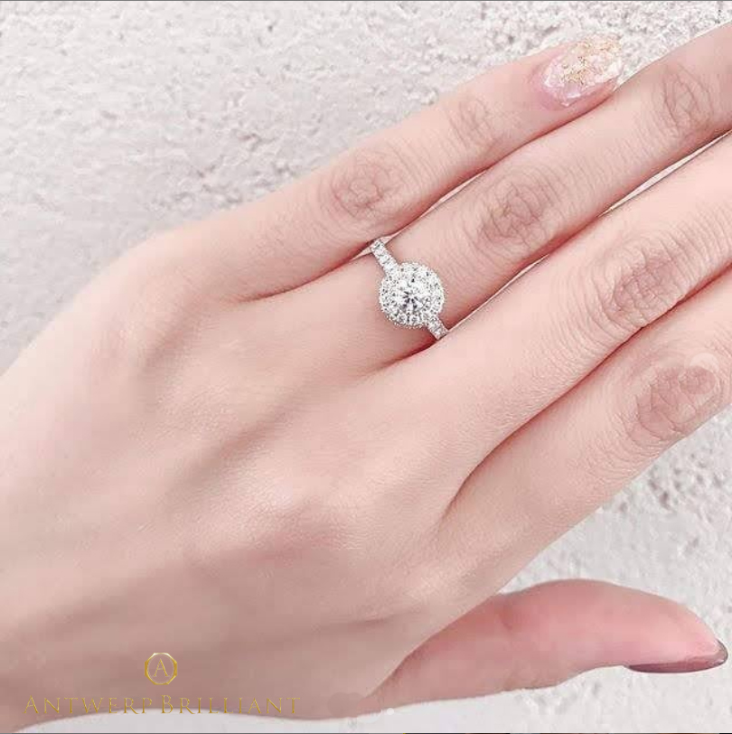 銀座で人気のヘイローデザイン婚約指輪　スターレイ