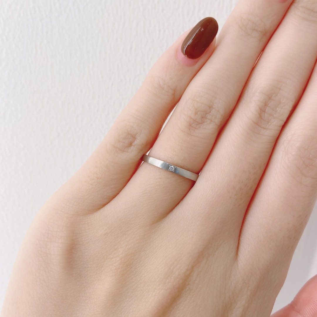 幅広でマットマットな仕上げの結婚指輪は人とは違う存在感