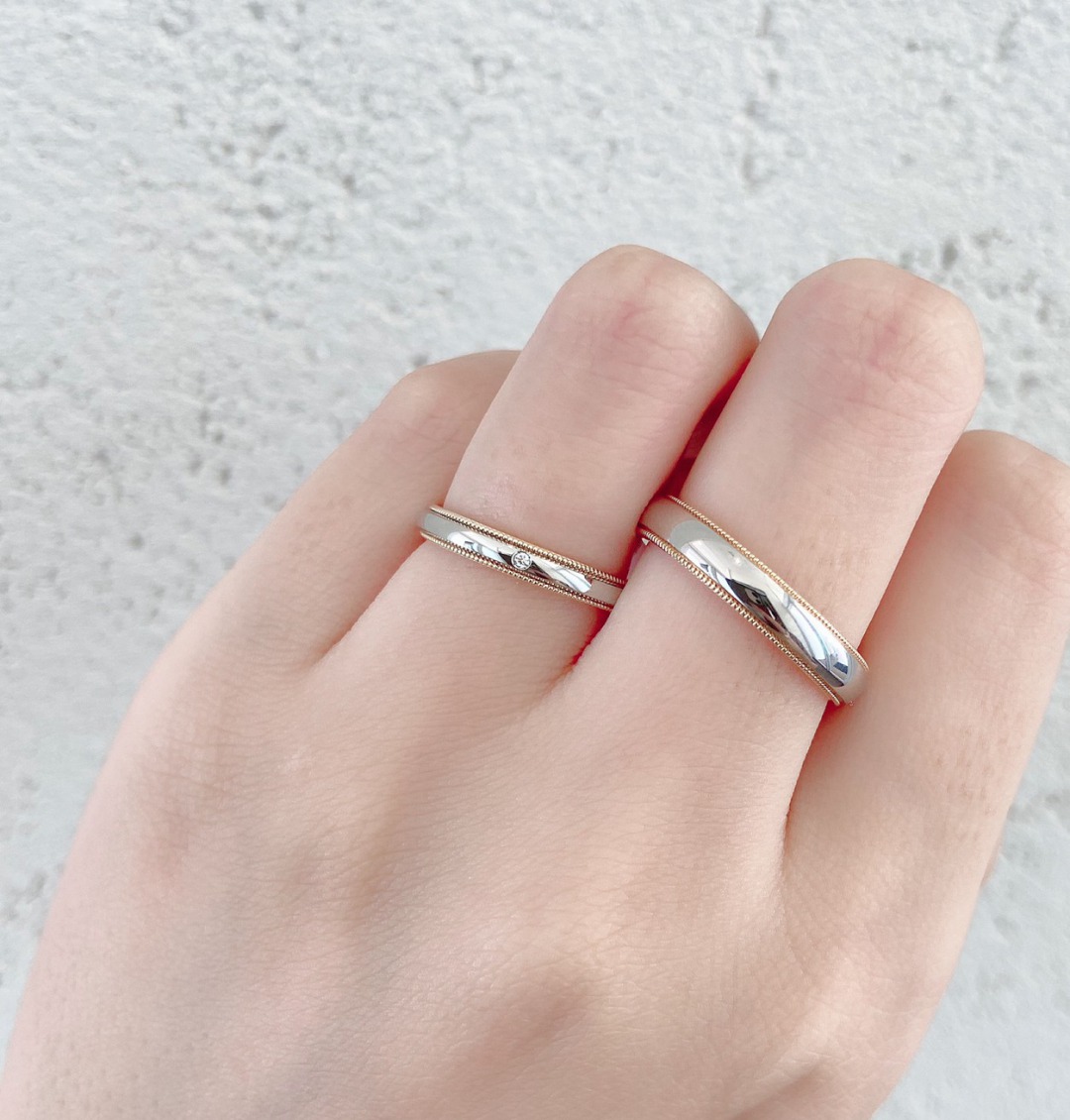 シンプルでお洒落なミルグレインが美しいアンティーク調の結婚指輪