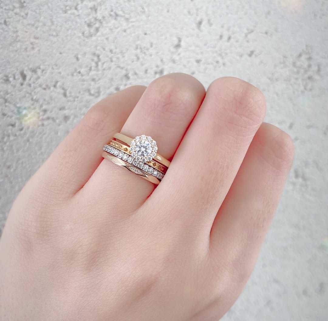 銀座で人気の華やかな婚約指輪と結婚指輪、可愛くて上品なデザイン