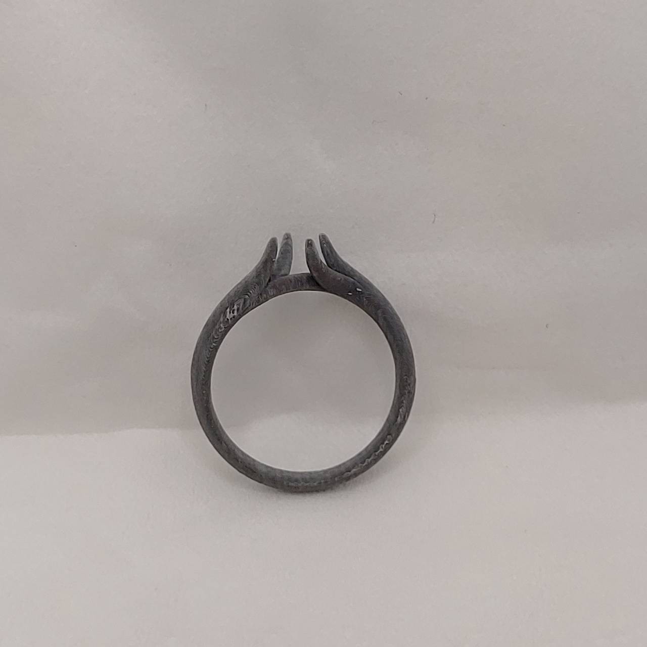 人とは違うフルオーダーメイドの婚約指輪のワックス原形