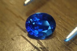 ロイヤルブルーはサファイヤの最高色