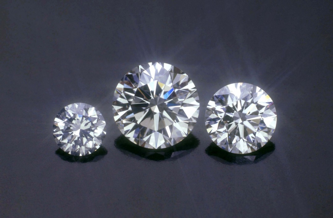 美しい輝きにカットされたアフリカボツワナ産世界最高品質ダイヤモンドです