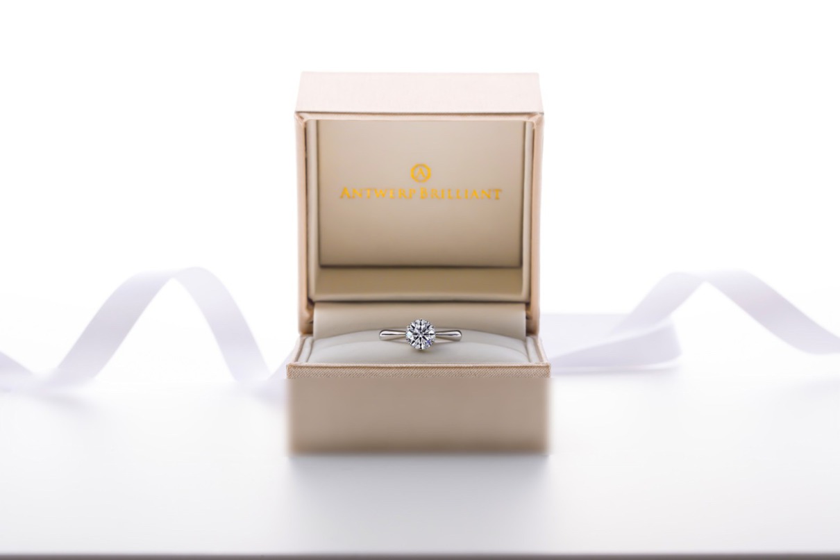 婚約指輪を買うならダイヤモンドが美しいブリッジ銀座店