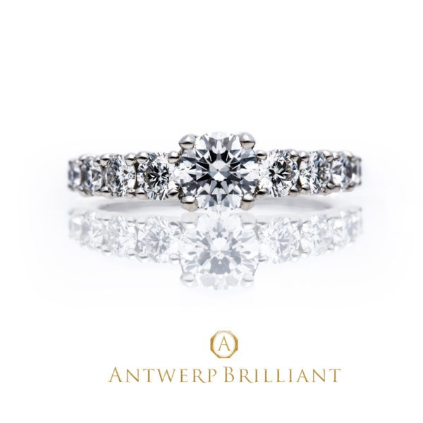 “Extreme” Side large Melee Diamond Ring