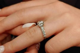 オシャレでかわいいエタニティリグ婚約指輪はAntwerpBrilliantのDlineextremeがオススメ