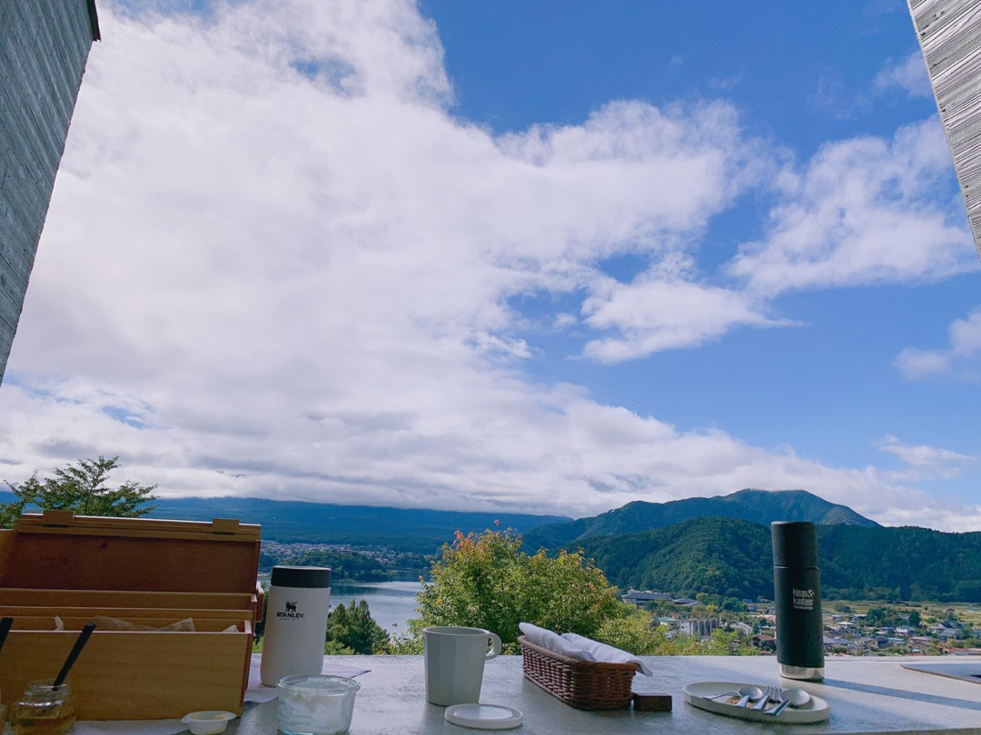 プロポーズスポット星のや富士のベランダから見る絶景