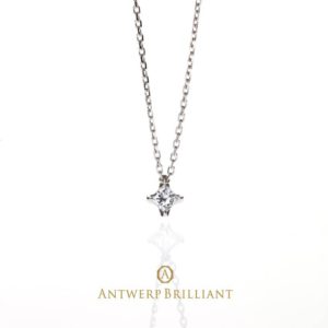 かわいいプチネックレスを買うなら、ブリッジ銀座店のプリンセスカットダイヤモンドのプチネックレス