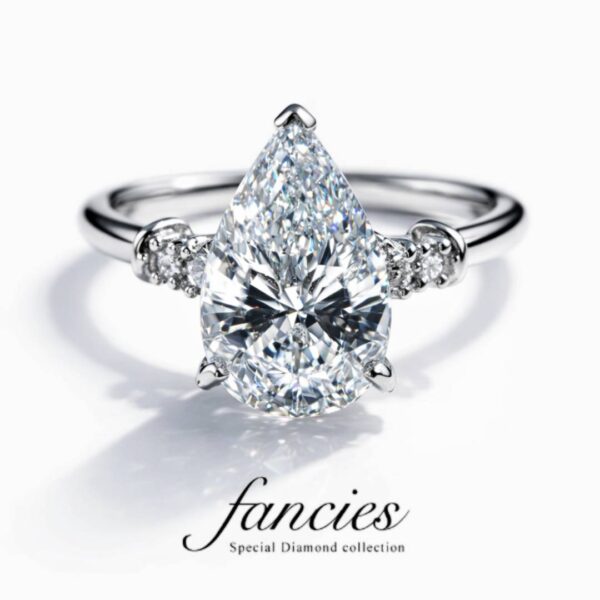 Teardrop diamond ”morning dew in may” Ring