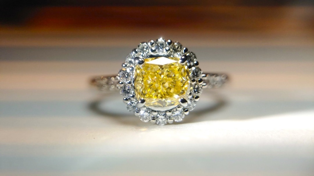 https://bridge-antwerp.com/cont/wp-content/uploads/2023/05/YellowDiamond_ring3.jpg?utm_source=chatgpt.com