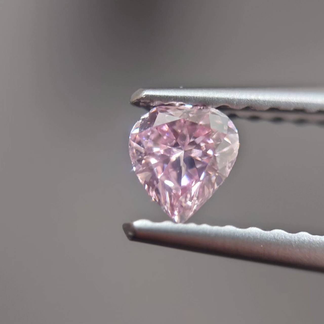 婚約指輪で人気のピンクダイヤモンドはブリッジ銀座