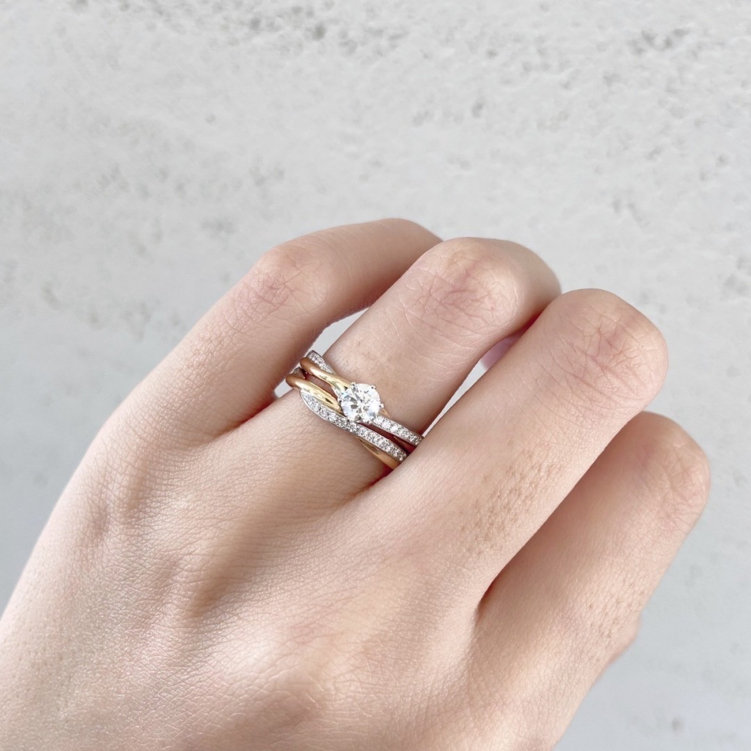 銀座で婚約指輪を選ぶならブリッジ銀座のイエローゴールドとプラチナのコンビネーションリングthread（糸）が可愛くておすすめ