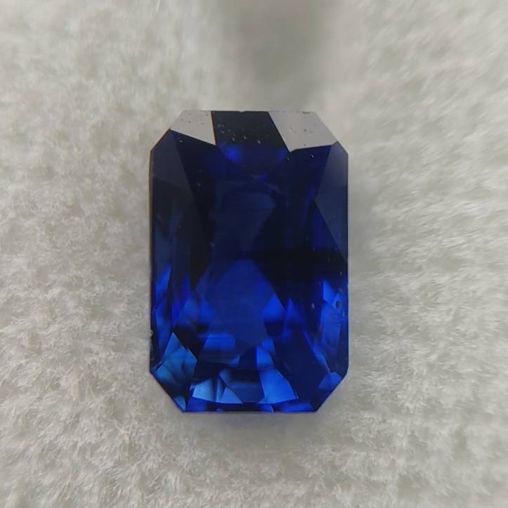 スリランカ産非加熱ロイヤルブルーサファイア1.03ct