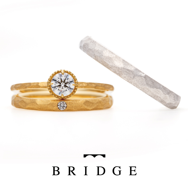 槌目（つちめ）」で「マット仕上げ」がお洒落な結婚指輪 | BRIDGE銀座