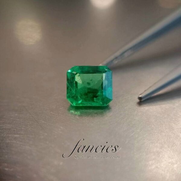 Emerald 0.760ct from Colombia