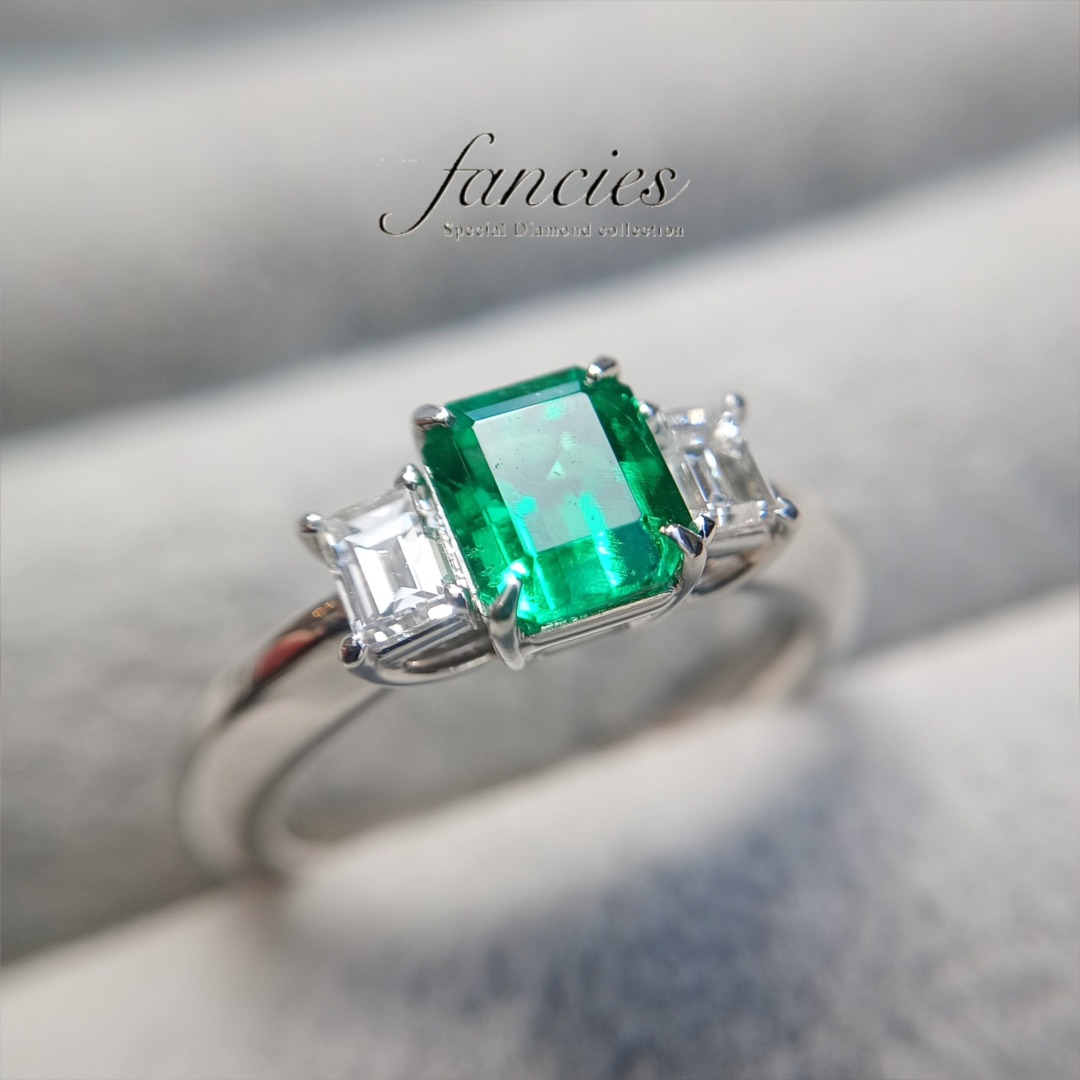 コロンビア産のビューティーグレードSの無含侵エメラルド0.8ct